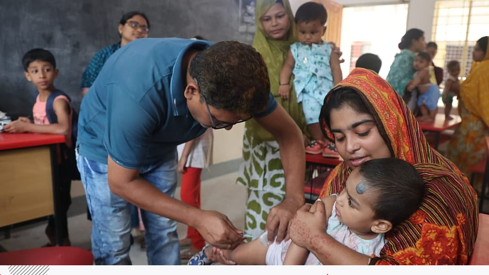 দেশে প্রয়োজনীয় সব টিকা পাওয়া শিশুর হার কমছে
