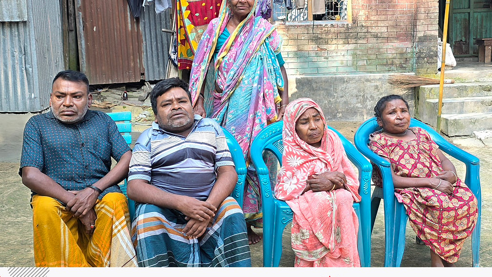 প্রতিবন্ধী চার ভাই-বোনের কষ্টের জীবন