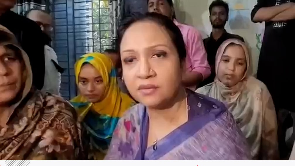 নিহত ছাত্রদল নেতার বাড়িতে গিয়ে বিচারের আশ্বাস দিলেন সমাজকল্যাণ প্রতিমন্ত্রী
